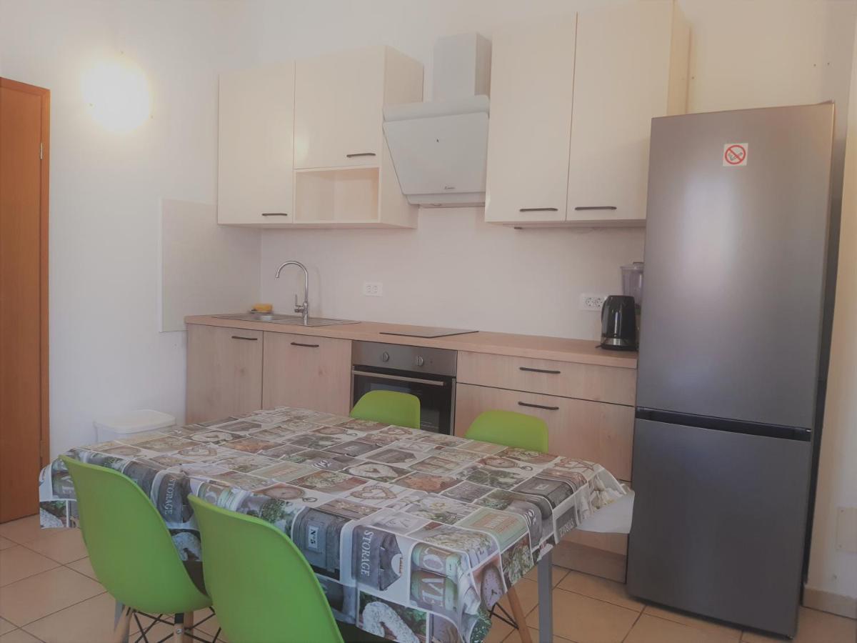 Apartments Barbara Gregovica Пула Екстериор снимка