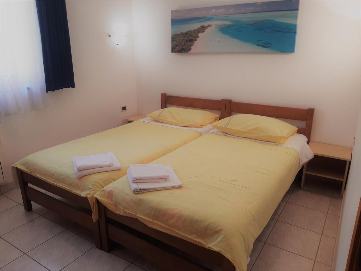 Apartments Barbara Gregovica Пула Екстериор снимка