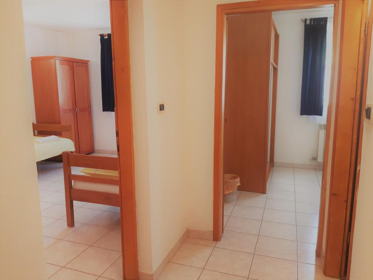 Apartments Barbara Gregovica Пула Екстериор снимка