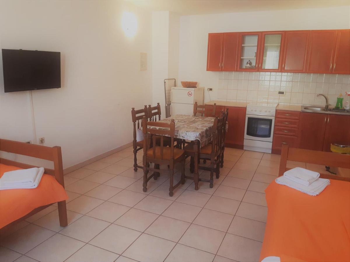 Apartments Barbara Gregovica Пула Екстериор снимка